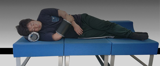 「バッファロー・サポーター（一般成人男性サイズ）」合成皮革製 8,000円（税別）／バッファローレザー製 15,000円（税別）（C）ゆでたまご