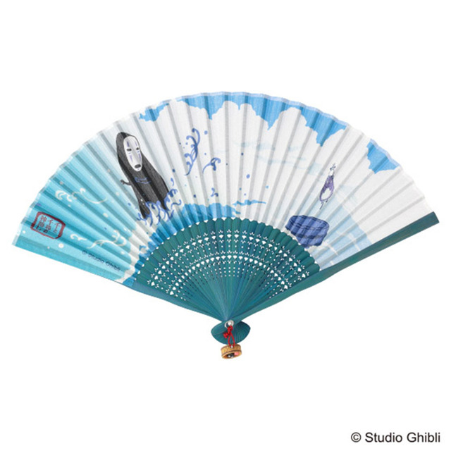 「千と千尋の神隠し 扇子 海原」2,980円(税別）（C）Studio Ghibli