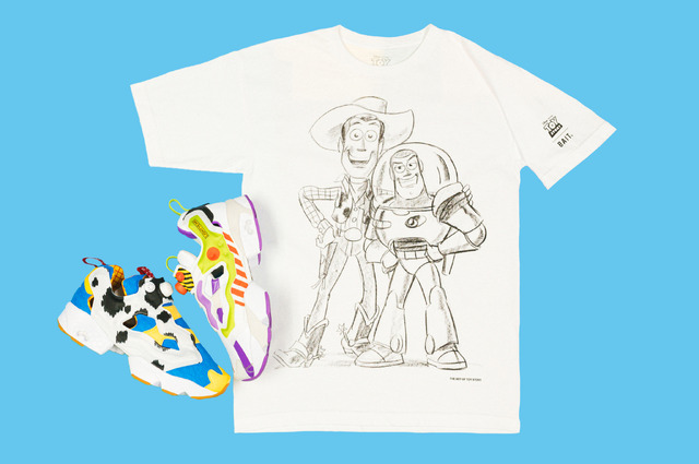 「TOYSTORY WOODY&BUZZ SKETCH T」5,800円（税抜）（C）Baitme.jp. All Rights Reserved.（C）Disney