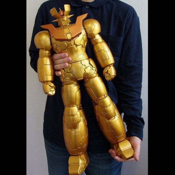 「ジャンボソフビフィギュア　マジンガーZ（INFINITY）ゴールド・バージョン」41,800円（税込）（C）永井豪／ダイナミック企画・MZ製作委員会