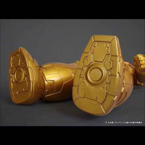 「ジャンボソフビフィギュア　マジンガーZ（INFINITY）ゴールド・バージョン」41,800円（税込）（C）永井豪／ダイナミック企画・MZ製作委員会