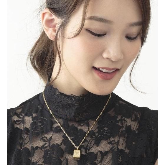 「聖闘士星矢　黄金聖衣箱（ゴールドクロスボックス）デザイン　silver925ペンダント」各13,200円（税込）（C）車田正美／集英社・東映アニメーション