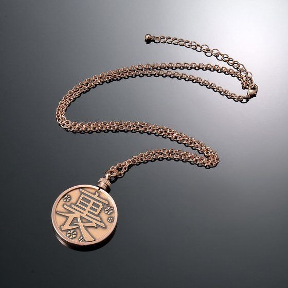 「鬼滅の刃 カナヲの銅貨ネックレス」8,800円（税込）(c)吾峠呼世晴／集英社・アニプレックス・ufotable
