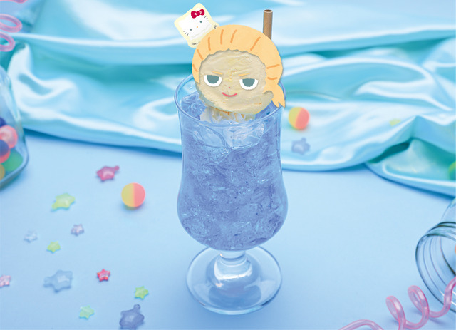 ブルーソーダフロート 989円（税抜）（C）はせつ町民会／ユーリ!!! on ICE 製作委員会（C）1976,1989,1992,1993,1996,1998,2020 SANRIO CO.,LTD. APPROVAL NO.610406