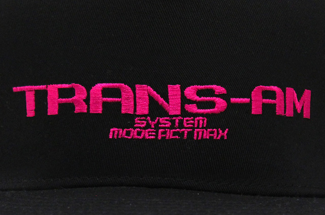 「トランザム 刺繍フラットバイザー」3,700円（税別）（C）創通・サンライズ