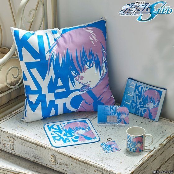 「機動戦士ガンダムSEED トライカラーアイテム ポーチ」1,650円（税込）（C）創通・サンライズ