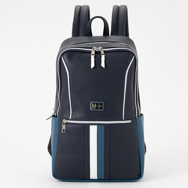 高嶺愛花モデル デイバッグ／14,800円（税抜）（C）Konami Digital Entertainment