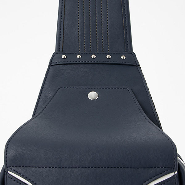 小早川凛子モデル ボディバッグ／12,800円（税抜）（C）Konami Digital Entertainment