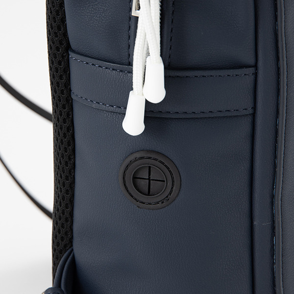 小早川凛子モデル ボディバッグ／12,800円（税抜）（C）Konami Digital Entertainment