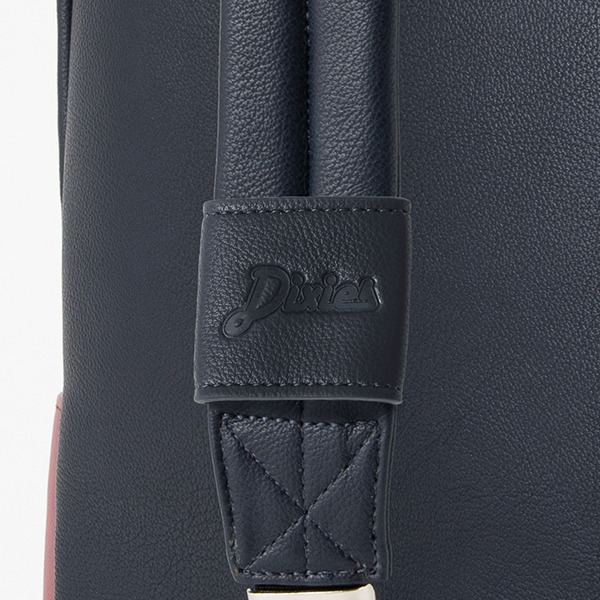 姉ヶ崎寧々モデル デイバッグ／14,800円（税抜）（C）Konami Digital Entertainment