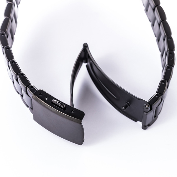 忍野忍モデル腕時計／19,800円(税別)（C）西尾維新／講談社・アニプレックス・シャフト