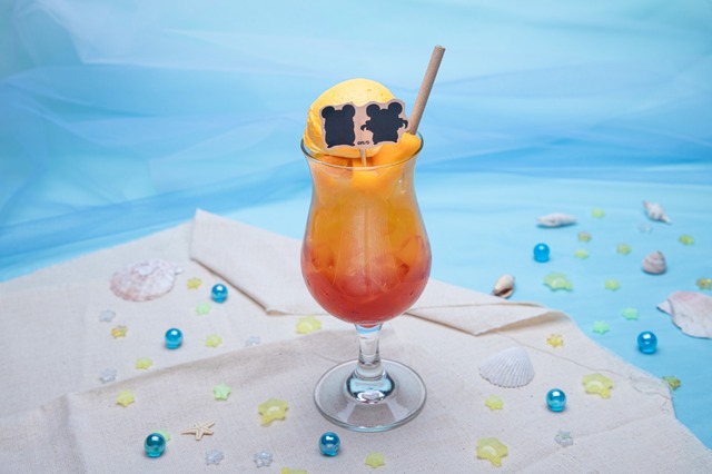 二人だけのサンセットビーチ　899 円（C）河井リツ子／小学館