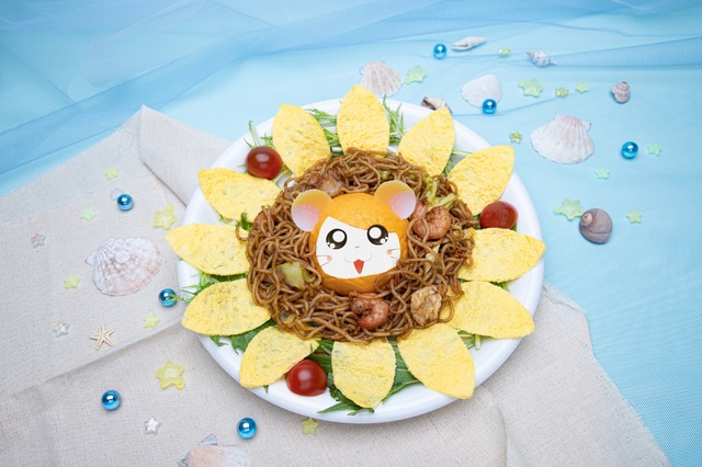 海の家のひまわり パンのせ焼きそば　1,499 円（C）河井リツ子／小学館