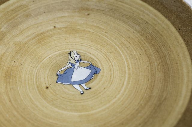 中皿/ アリス　(c)DISNEY