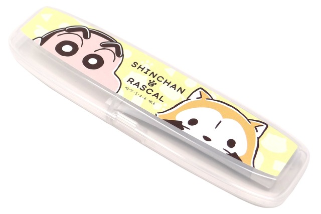 「クレヨンしんちゃん＆ラスカル」コラボレーショングッズ トラベルセットなかよし（C）臼井儀人／双葉社・シンエイ・テレビ朝日・ADK（C）NIPPON ANIMATION CO., LTD.