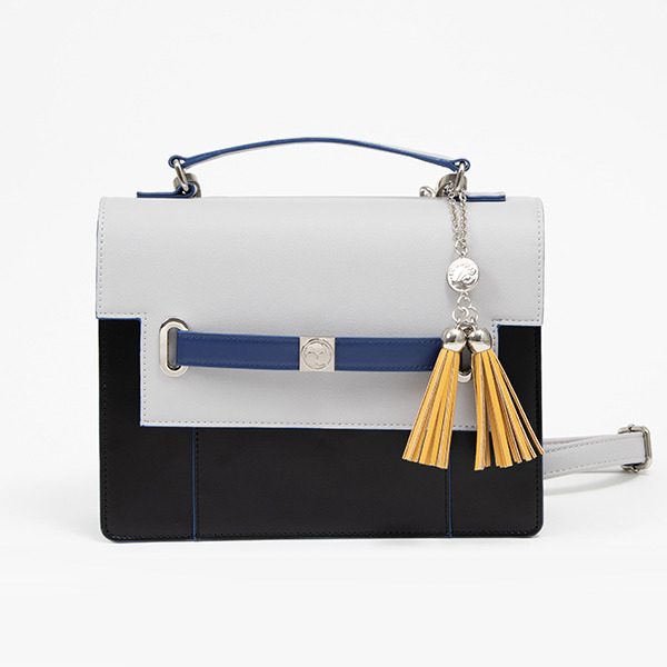 山姥切長義モデル バッグ／12,800円（税別）（C）2015-2020 DMM GAMES/Nitroplus