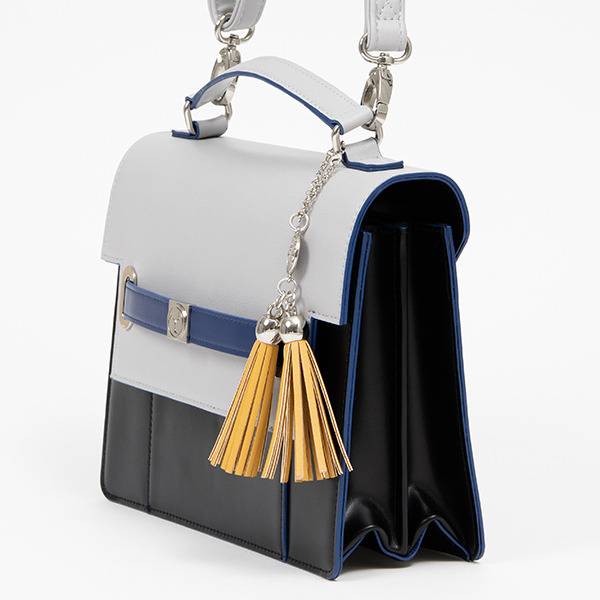 山姥切長義モデル バッグ／12,800円（税別）（C）2015-2020 DMM GAMES/Nitroplus