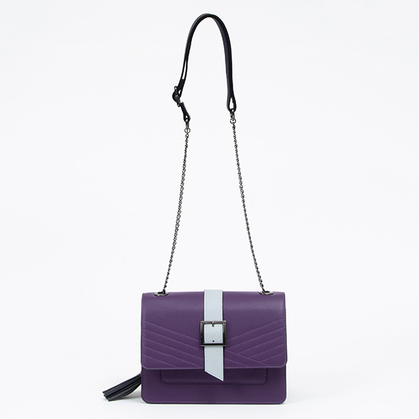 鯰尾藤四郎モデル バッグ／各11,800円（税別）（C）2015-2020 DMM GAMES/Nitroplus