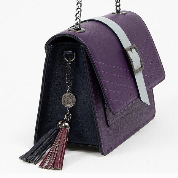 鯰尾藤四郎モデル バッグ／各11,800円（税別）（C）2015-2020 DMM GAMES/Nitroplus