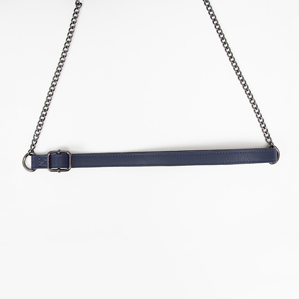 鯰尾藤四郎モデル バッグ／各11,800円（税別）（C）2015-2020 DMM GAMES/Nitroplus