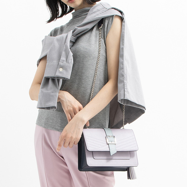 骨喰藤四郎モデル バッグ／各11,800円（税別）（C）2015-2020 DMM GAMES/Nitroplus