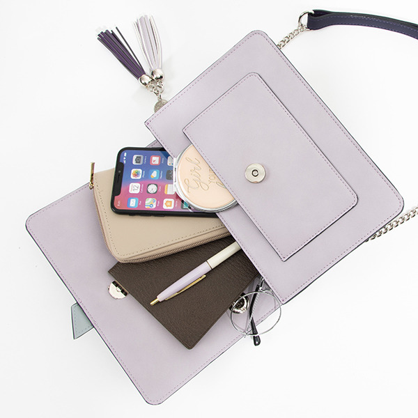 骨喰藤四郎モデル バッグ／各11,800円（税別）（C）2015-2020 DMM GAMES/Nitroplus