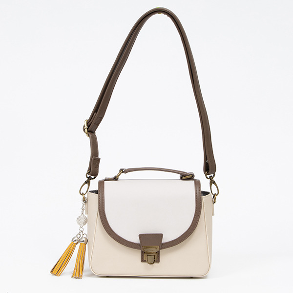 前田藤四郎モデル バッグ／各11,800円（税別）（税別）（C）2015-2020 DMM GAMES/Nitroplus