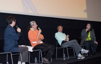 左から氷川竜介さん、板野一郎さん、関田修さん、福井晴敏さん(c)創通・サンライズ