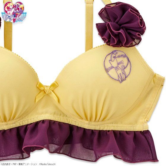 「美少女戦士セーラームーン　おやすみ用ブラ＆ショーツセット　ルナ（かぐや姫の恋人Ver.)モデル」5,940円（税込）(C)Naoko Takeuchi (C)武内直子・PNP・東映アニメーション