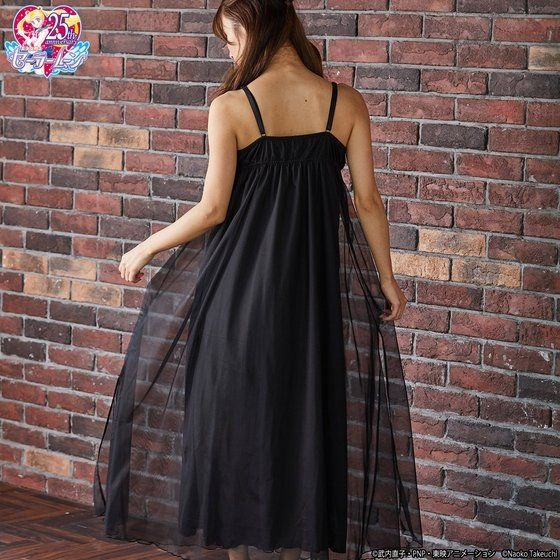 「美少女戦士セーラームーン ブラカップ付きロングキャミソール　ブラック・レディモデル」6,050円（税込）(C)Naoko Takeuchi (C)武内直子・PNP・東映アニメーション