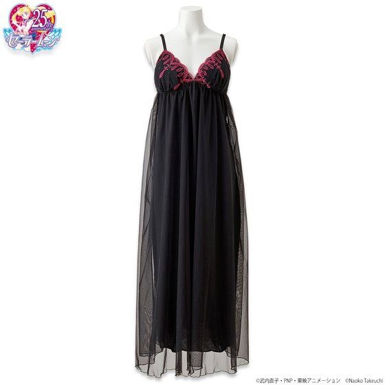 「美少女戦士セーラームーン ブラカップ付きロングキャミソール　ブラック・レディモデル」6,050円（税込）(C)Naoko Takeuchi (C)武内直子・PNP・東映アニメーション