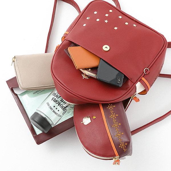 『劇場版うたの☆プリンスさまっ♪ マジLOVEキングダム』コラボレーションリュック・財布・ポーチ（全54種）リュック／各13,800円(税別) 財布／各10,800円(税別)ポーチ／各6,000円(税別)（C）UTA☆PRI-MOVIE PROJECT