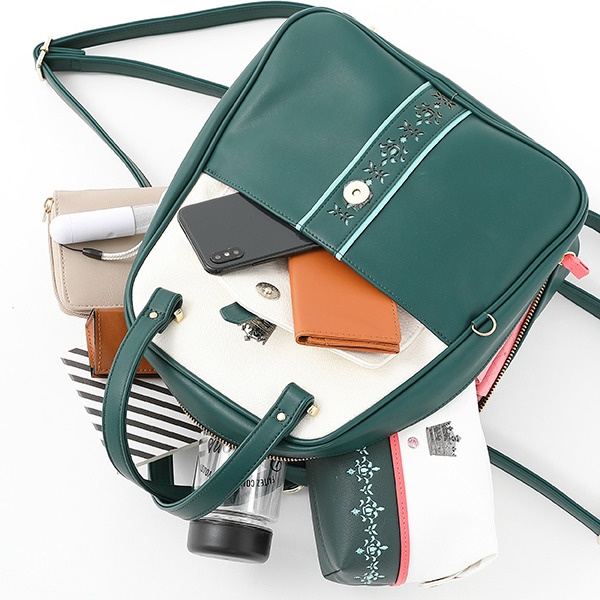 『劇場版うたの☆プリンスさまっ♪ マジLOVEキングダム』コラボレーションリュック・財布・ポーチ（全54種）リュック／各13,800円(税別) 財布／各10,800円(税別)ポーチ／各6,000円(税別)（C）UTA☆PRI-MOVIE PROJECT