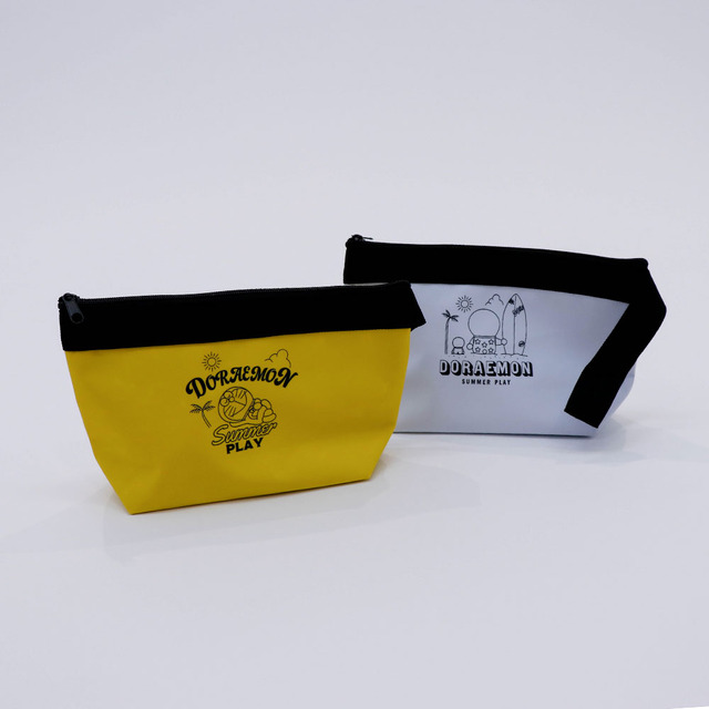 「ドラえもん in 3COINS」持ち手付きポーチ・ 各330円（税込）（C）Fujiko-Pro,Shogakukan,TV-Asahi,Shin-ei,and ADK