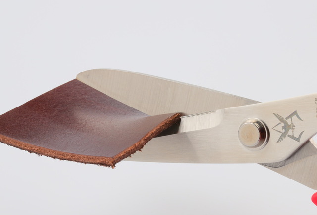 「ガンダムクラフトハサミ」各2,250円（税別）（C）創通・サンライズ