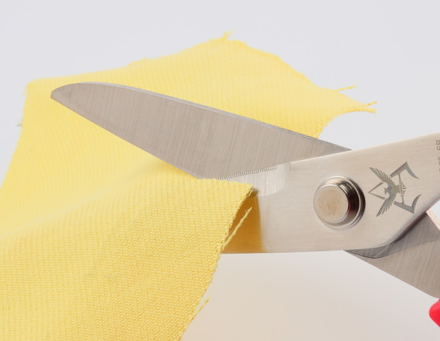 「ガンダムクラフトハサミ」各2,250円（税別）（C）創通・サンライズ