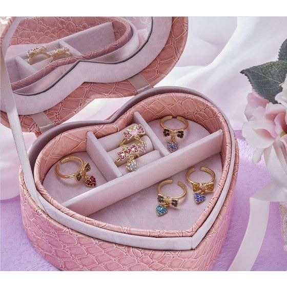 「劇場版「美少女戦士セーラームーンEternal」ハートクリスタルアクセサリーEternal ver. 　リング」7,920円（税込）(C)Naoko Takeuchi (C)武内直子・PNP／劇場版「美少女戦士セーラームーンEternal」製作委員会