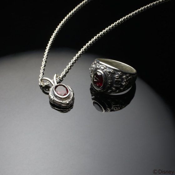 「ディズニー ツイステッドワンダーランド　カレッジリング」19,800円（税込）(C)Disney