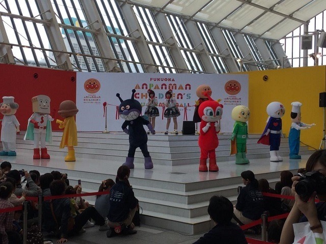 （c）やなせたかし/フレーベル館・TMS・NTV （c）やなせたかし/アンパンマン製作委員会2013