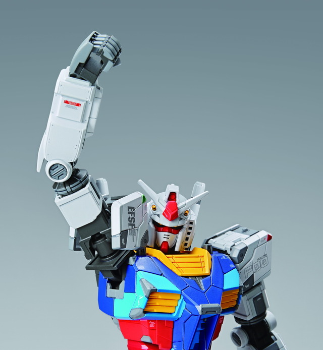 「1/100 RX-78F00 ガンダム」3,960円（税込／送料・手数料別）（C）創通・サンライズ
