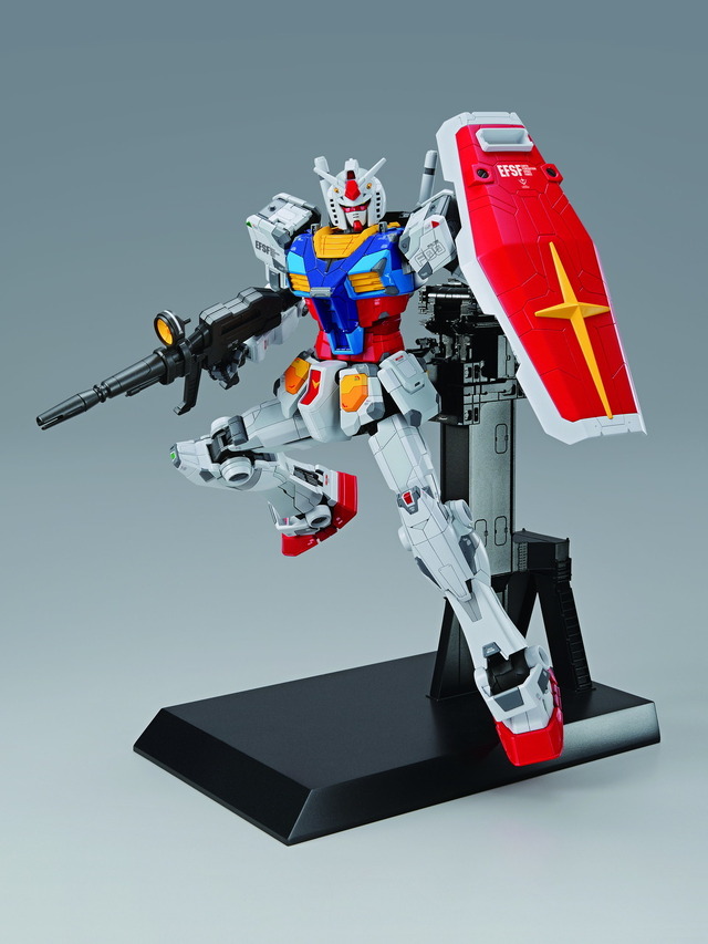「1/100 RX-78F00 ガンダム」3,960円（税込／送料・手数料別）（C）創通・サンライズ