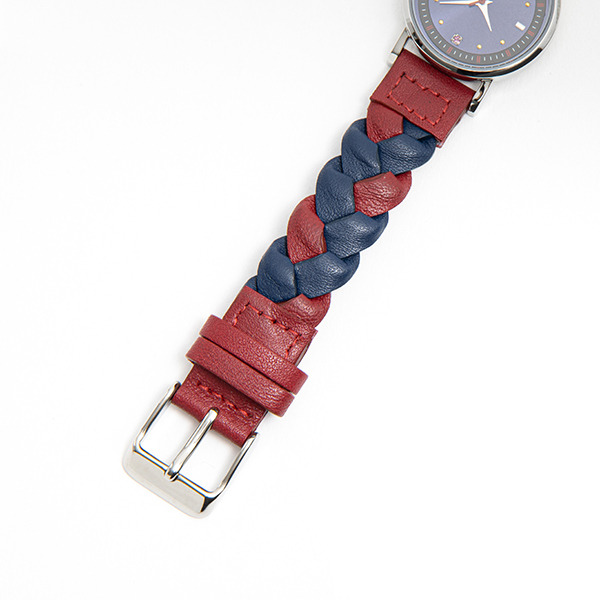 「刀剣乱舞-ONLINE- コラボレーション 腕時計」鯰尾藤四郎 モデル 13,800円（税別）（C）2015 EXNOA LLC/Nitroplus