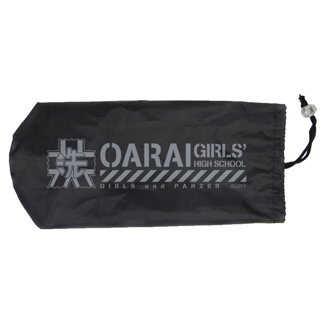 「大洗女子学園 レインポンチョ」5,000円（税別）（C）GIRLS und PANZER Finale Projekt