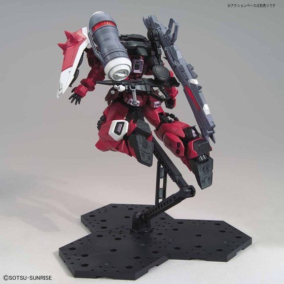 「MG 1/100 ガナーザクウォーリア（ルナマリア・ホーク専用機）」4,730円（税込）（C）創通・サンライズ