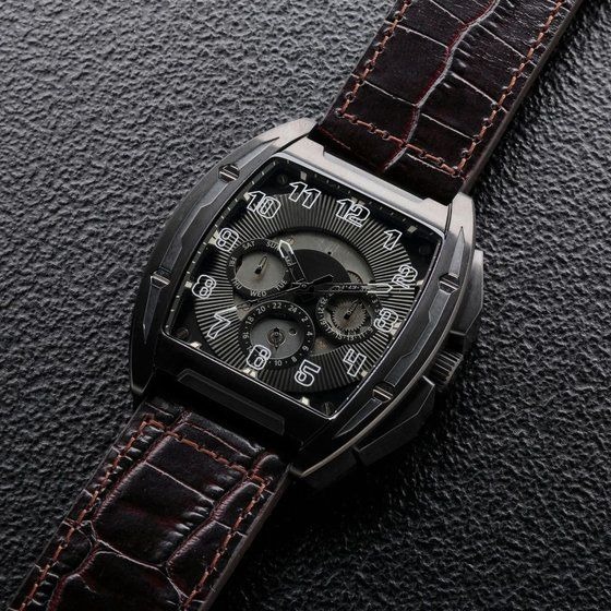 「ろくでなしBLUES　2020 EDITION WATCH」40,150円（税込）（C）森田まさのり・スタジオヒットマン／集英社