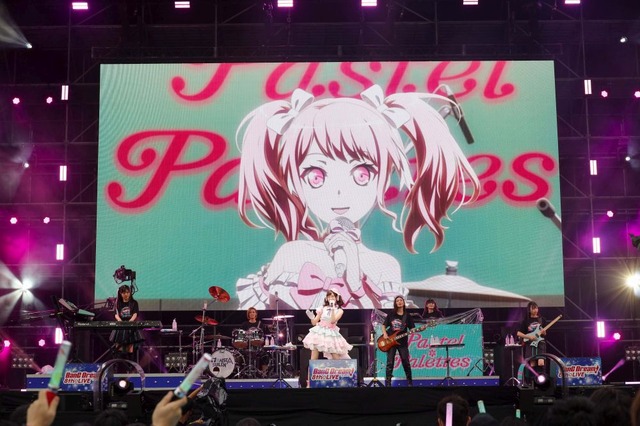 「BanG Dream! 8th☆LIVE」夏の野外3DAYS　DAY3：Poppin'Party、 前島亜美(Pastel＊Palettes 丸山彩役) with RAISE A SUILEN、 Morfonica「Special Live ～Summerly Tone♪～」（C）BanG Dream! Project（C）Craft Egg Inc.（C）bushiroad All Rights Reserved.Photo 福岡 諒祠、 畑 聡