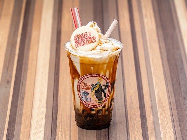 「ジョーカーのブラックタピオカミルク」820円（税抜）（C）大久保篤・講談社／特殊消防隊動画広報課