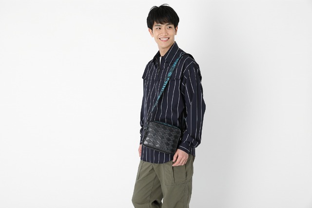 「『五等分の花嫁』コラボレーション バッグ 中野三玖 モデル」13800円（税抜）（Ｃ）春場ねぎ・講談社／「五等分の花嫁」製作委員会