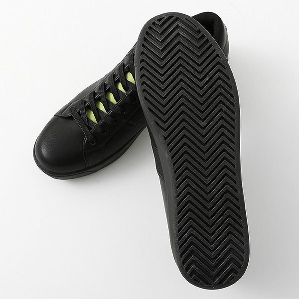 「『五等分の花嫁』コラボレーション シューズ 中野四葉 モデル」10800円（税抜）（Ｃ）春場ねぎ・講談社／「五等分の花嫁」製作委員会