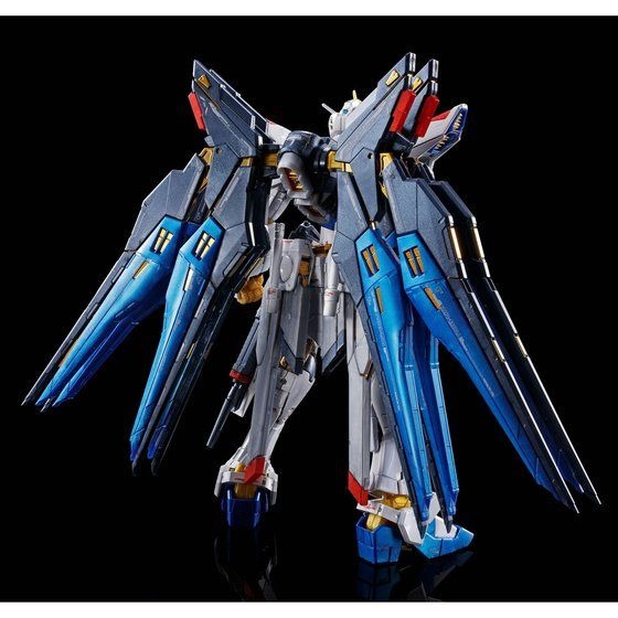 「RG 1/144 ストライクフリーダムガンダム［チタニウムフィニッシュ］8,250円（税込）（C）創通・サンライズ